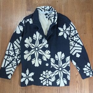 Snowflake Chic ❄️ Navy & Cream Knit Winter Jacket – Cozy Cool Statement Piece!